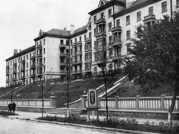 Новини Тернополя - фото з Будинок  на людських останках: історія старого єврейського кладовища у Тернополі