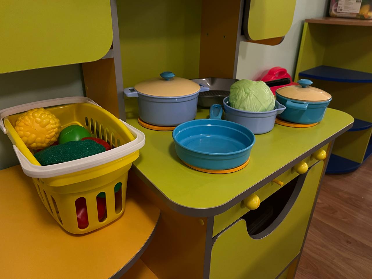 Новини Тернополя - фото з Вентиляція, спальні та ігрові: як за понад мільйон гривень облаштували укриття у двох садках Тернополя