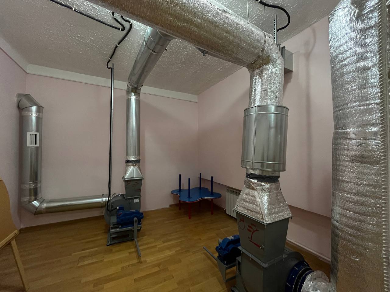 Новини Тернополя - фото з Вентиляція, спальні та ігрові: як за понад мільйон гривень облаштували укриття у двох садках Тернополя