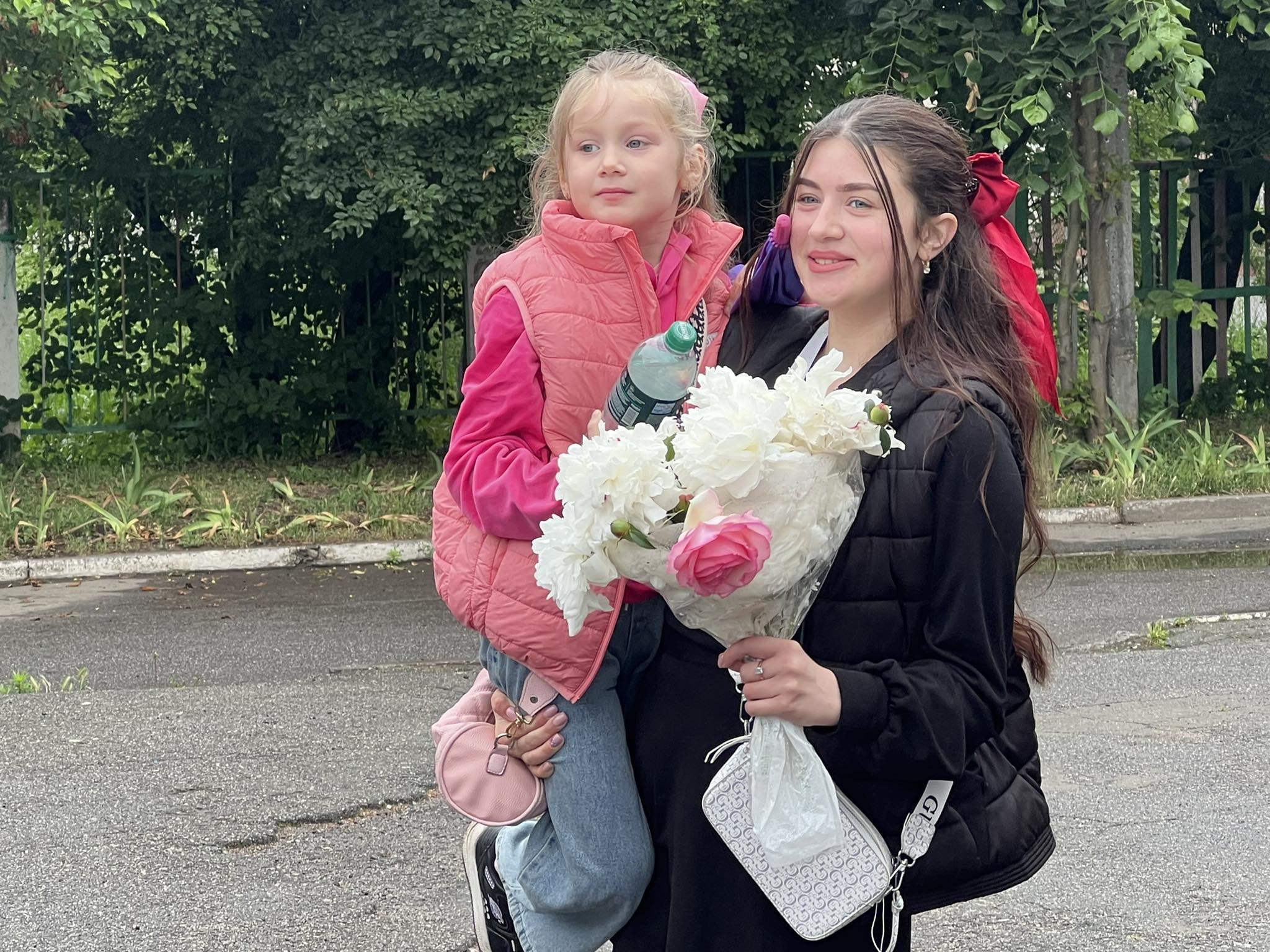 Новини Вінниці - фото з Якими були прощальний вальс і останній дзвоник у найбільшій школі Вінниччини — ліцеї №27