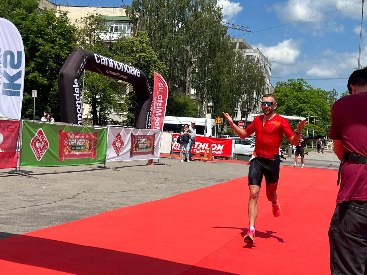 Новини Вінниці - фото з Напівмарафон на підтримку нацгвардії: у Вінниці відбувся кубок з бігу і триатлону «VINNYTSIA RUN CUP»