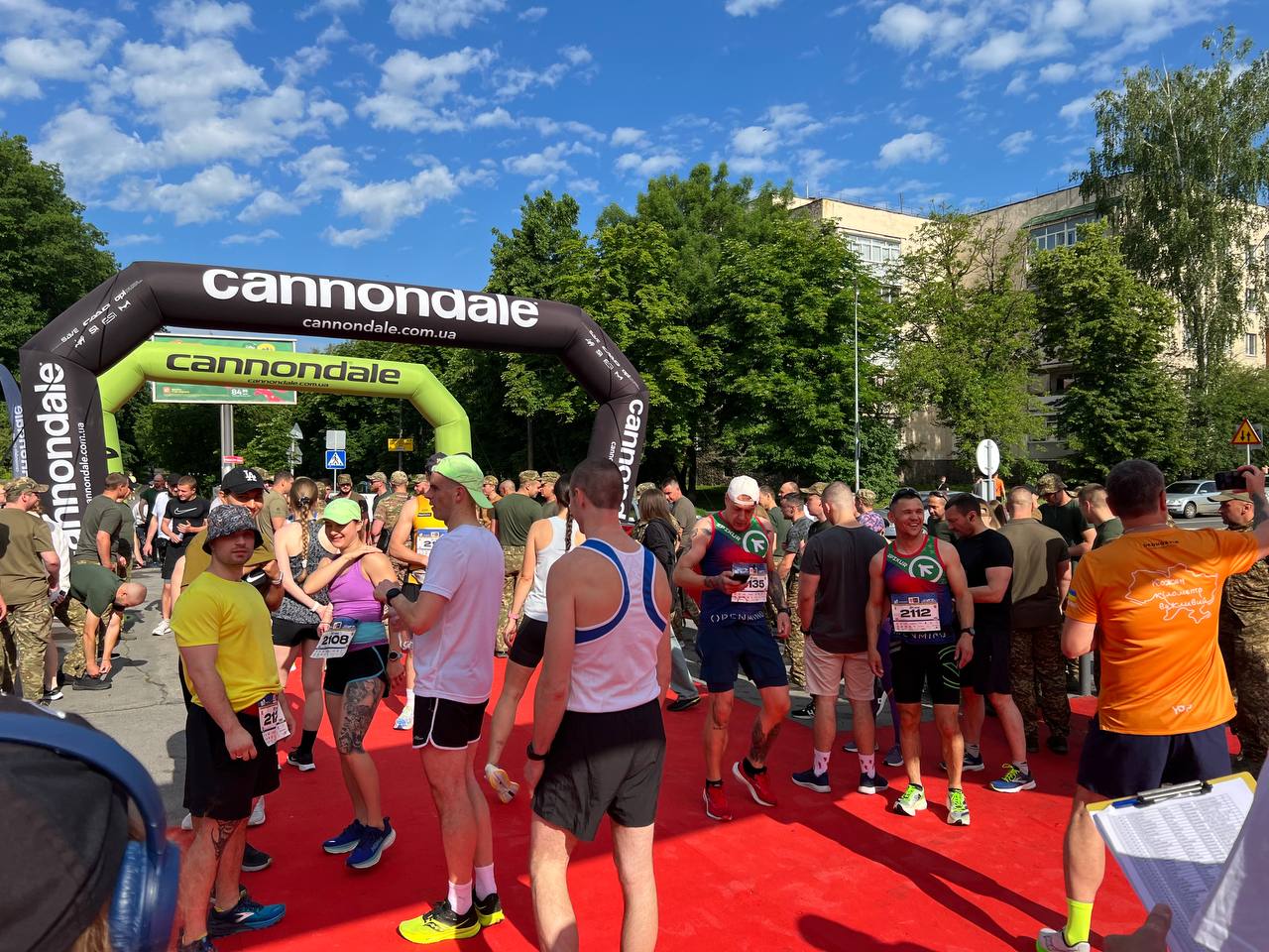 Новини Вінниці - фото з Напівмарафон на підтримку нацгвардії: у Вінниці відбувся кубок з бігу і триатлону «VINNYTSIA RUN CUP»