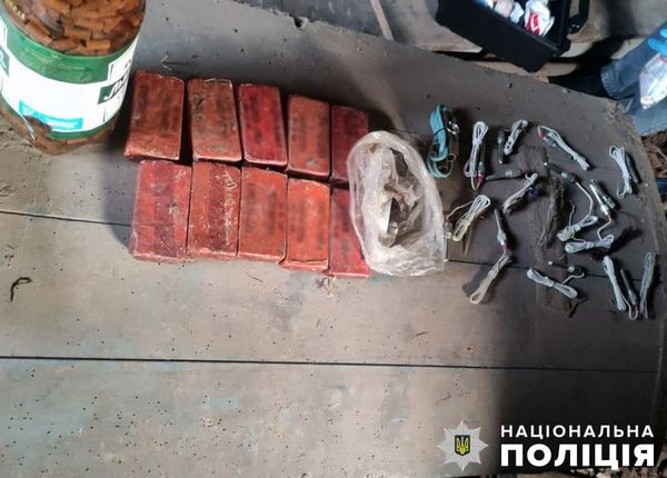 Новини Житомира - фото з Намагався вбити гостя та зберігав вдома боєприпаси: на Олевщині поліцейські затримали підозрюваного у злочинах