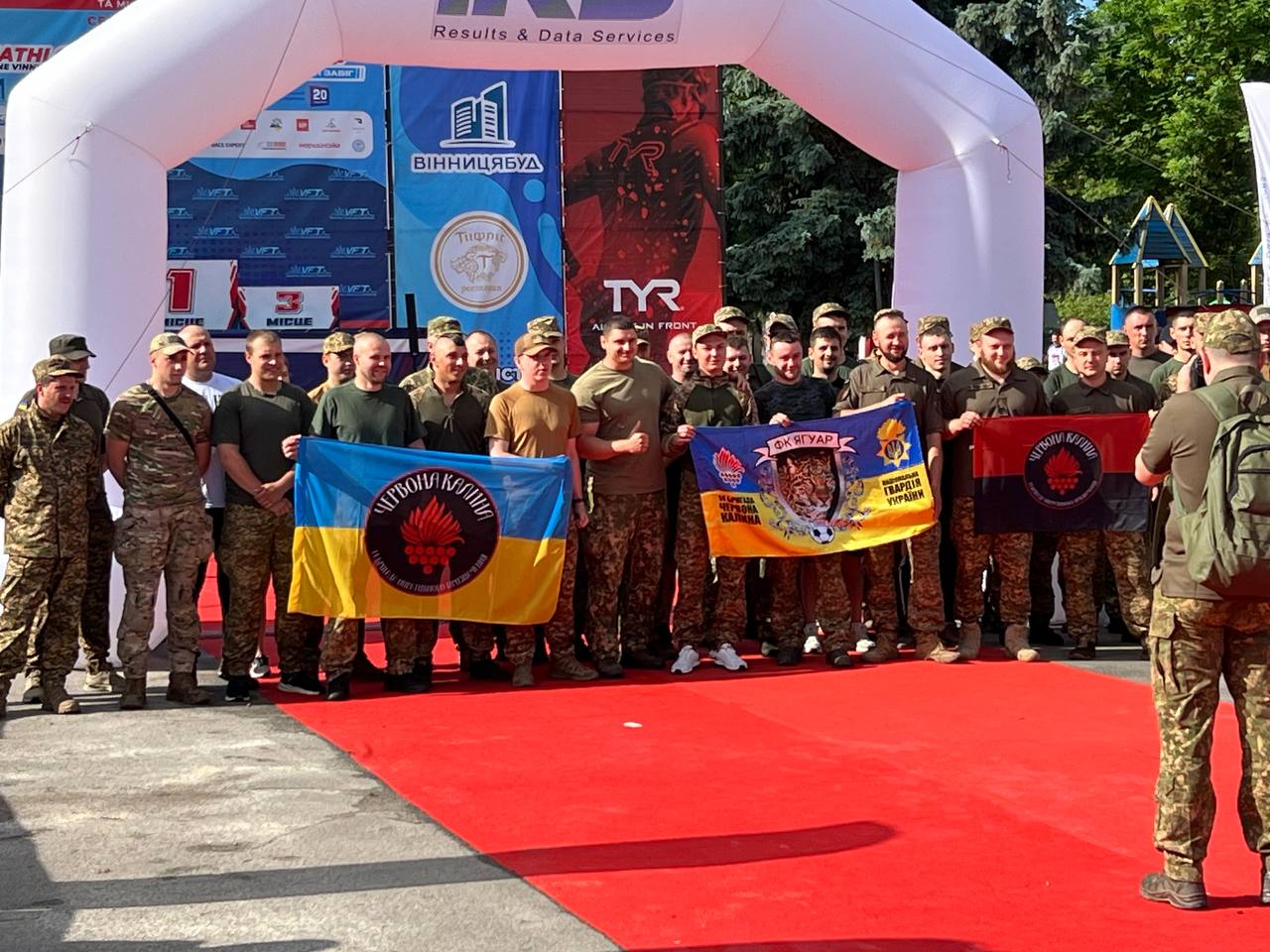 Новини Вінниці - фото з Напівмарафон на підтримку нацгвардії: у Вінниці відбувся кубок з бігу і триатлону «VINNYTSIA RUN CUP»