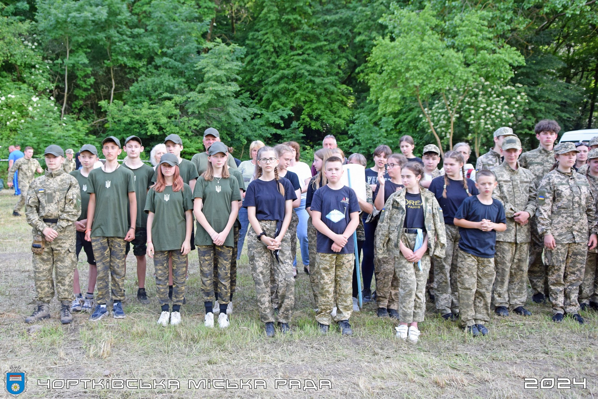 Новини Тернополя - фото з У Чорткові визначили переможців військово-патріотичної гри «Сокіл» («Джура») Возможно, это изображение 14 человек и текст