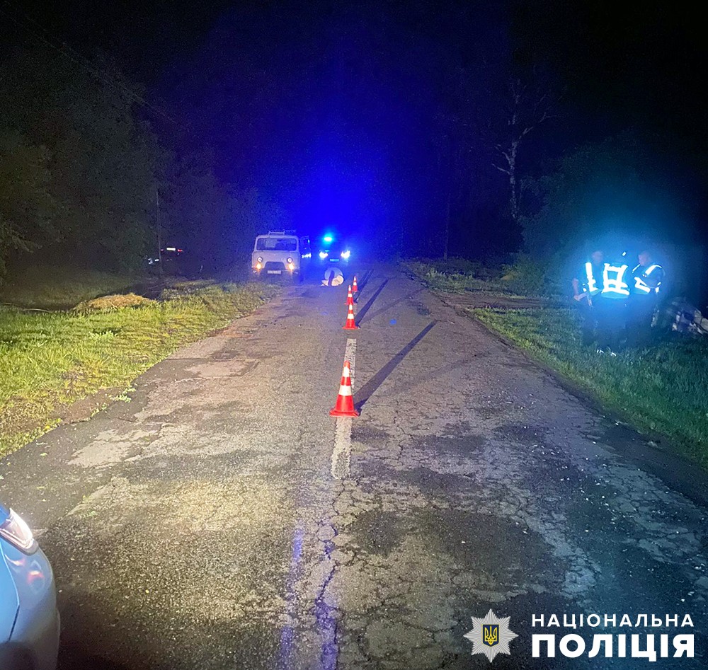 поліція з’ясовує обставини дтп з травмуванням людини у райгородоцькій громаді
