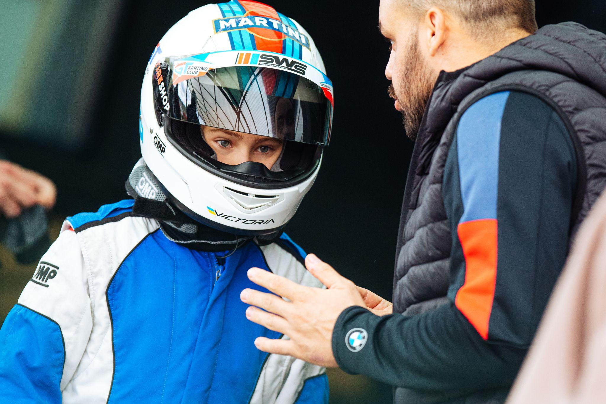 Новини Вінниці - фото з «Буду на рівні з хлопцями»: 12-річна вінничанка підкорює світ картингу