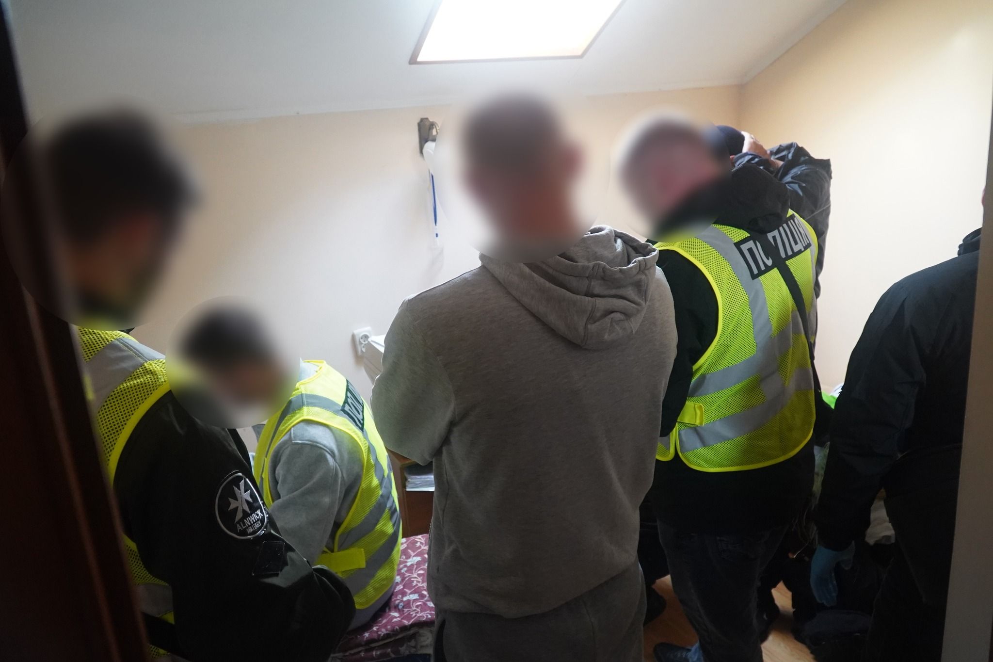 Новини Тернополя - фото з Від 5 до 10 років тюрми загрожує членам групи, які у «реабілітаційних центрах» незаконно утримували людей