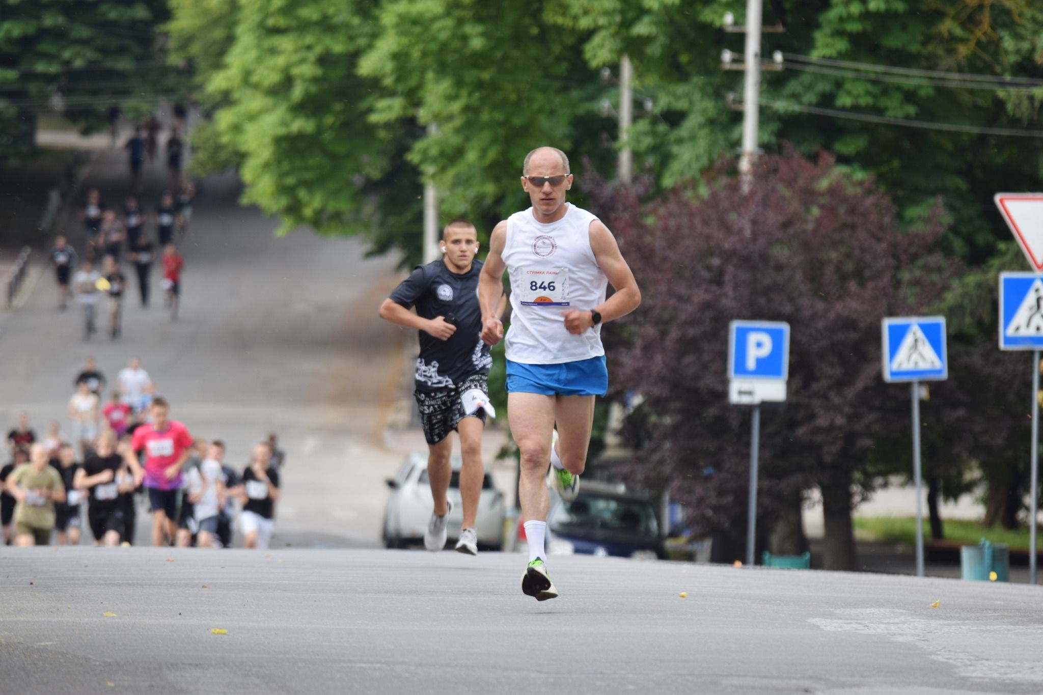 Новини Хмельницького - фото з Кам’янчани зібрали під час забігу майже пів мільйона на підтримку пораненого воїна