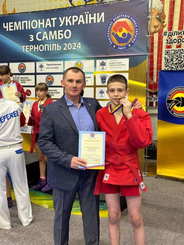 Новини Тернополя - фото з Тернополянин Ілля Маршалок виборов нагороду на чемпіонаті України з боротьби самбо серед підлітків