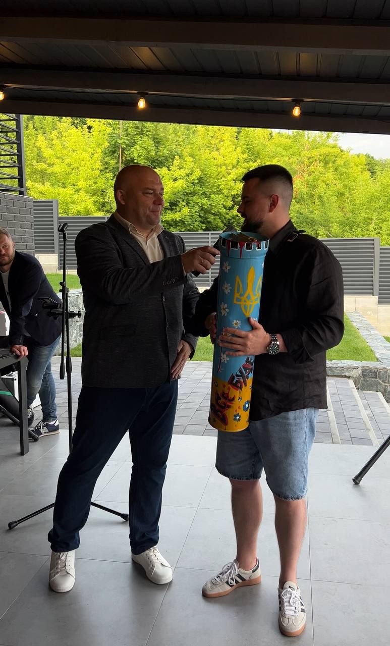 Новини Тернополя - фото з Тернопільські волонтери зібрали на аукціоні 140 000 гривень на підтримку ЗСУ