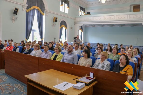 Новини Житомира - фото з У Житомирі вручили стипендії обдарованій молоді — учням житомирських ліцеїв та наукових ліцеїв — ЖДУ імені Івана Франка й Житомирської політехніки