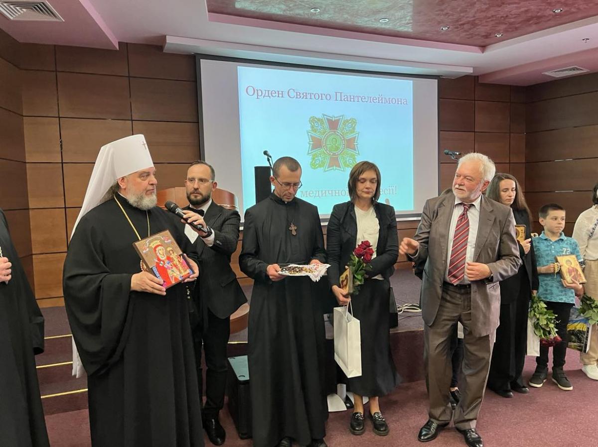 Новини Вінниці - фото з Військовий травматолог і цивільний анестезіолог номіновані на медичний Оскар