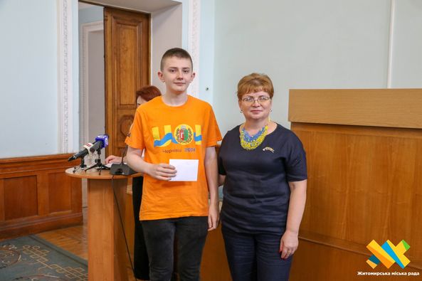 Новини Житомира - фото з У Житомирі вручили стипендії обдарованій молоді — учням житомирських ліцеїв та наукових ліцеїв — ЖДУ імені Івана Франка й Житомирської політехніки