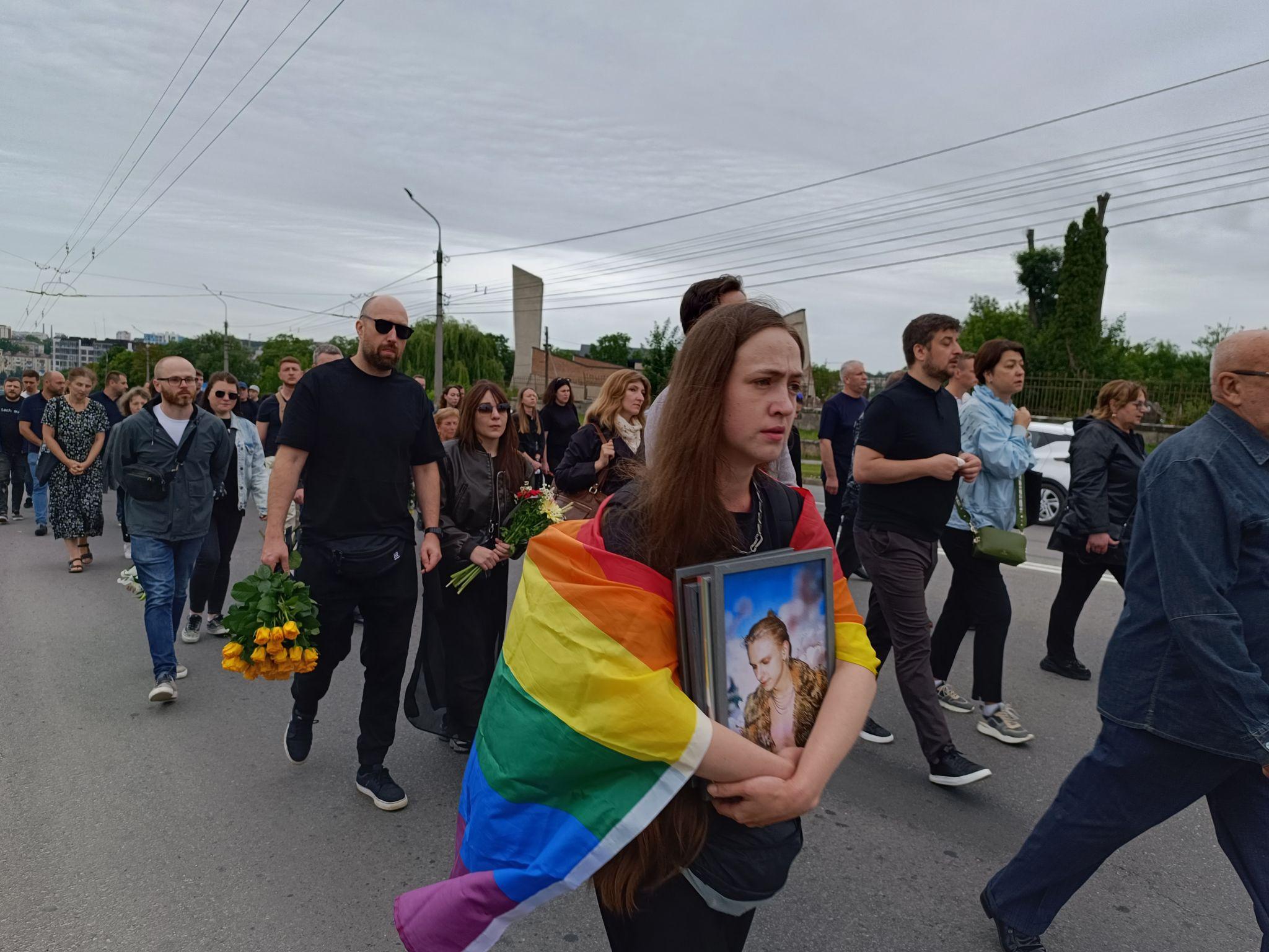 Новини Тернополя - фото з Тернопіль прощається із захисником Артуром Сніткусом