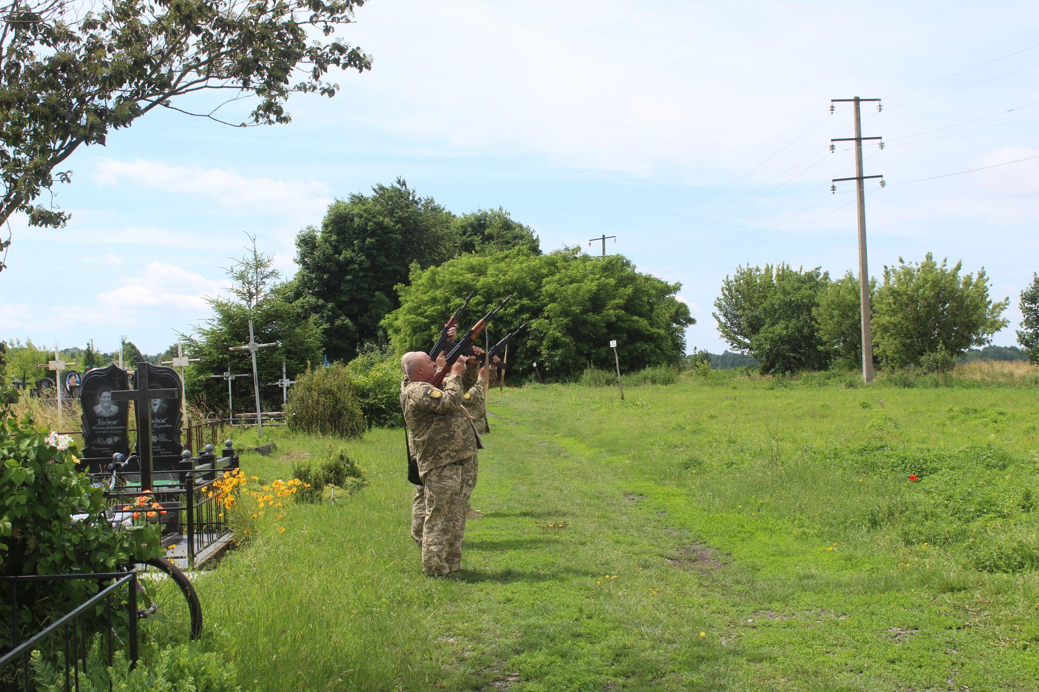 Новини Козятина - фото з «Я з цієї війни не повернуся, бережи дітей» — казав Вадим дружині