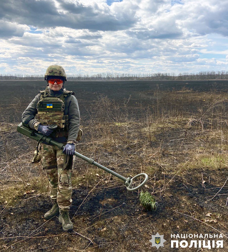 Новини Житомира - фото з «Хочу, щоб українська земля стала чимшвидше безпечною»: вибухотехнік поліції Житомирщини Ілона Куликівська «хочу, щоб українська земля стала чимшвидше безпечною»: вибухотехнік поліції житомирщини ілона куликівська
