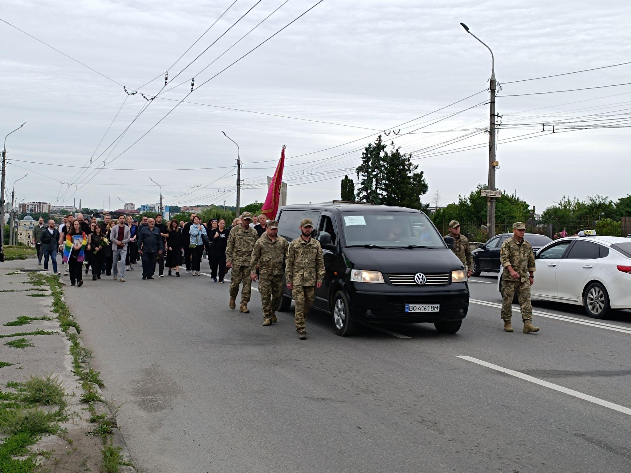 Новини Тернополя - фото з Тернопіль прощається із захисником Артуром Сніткусом