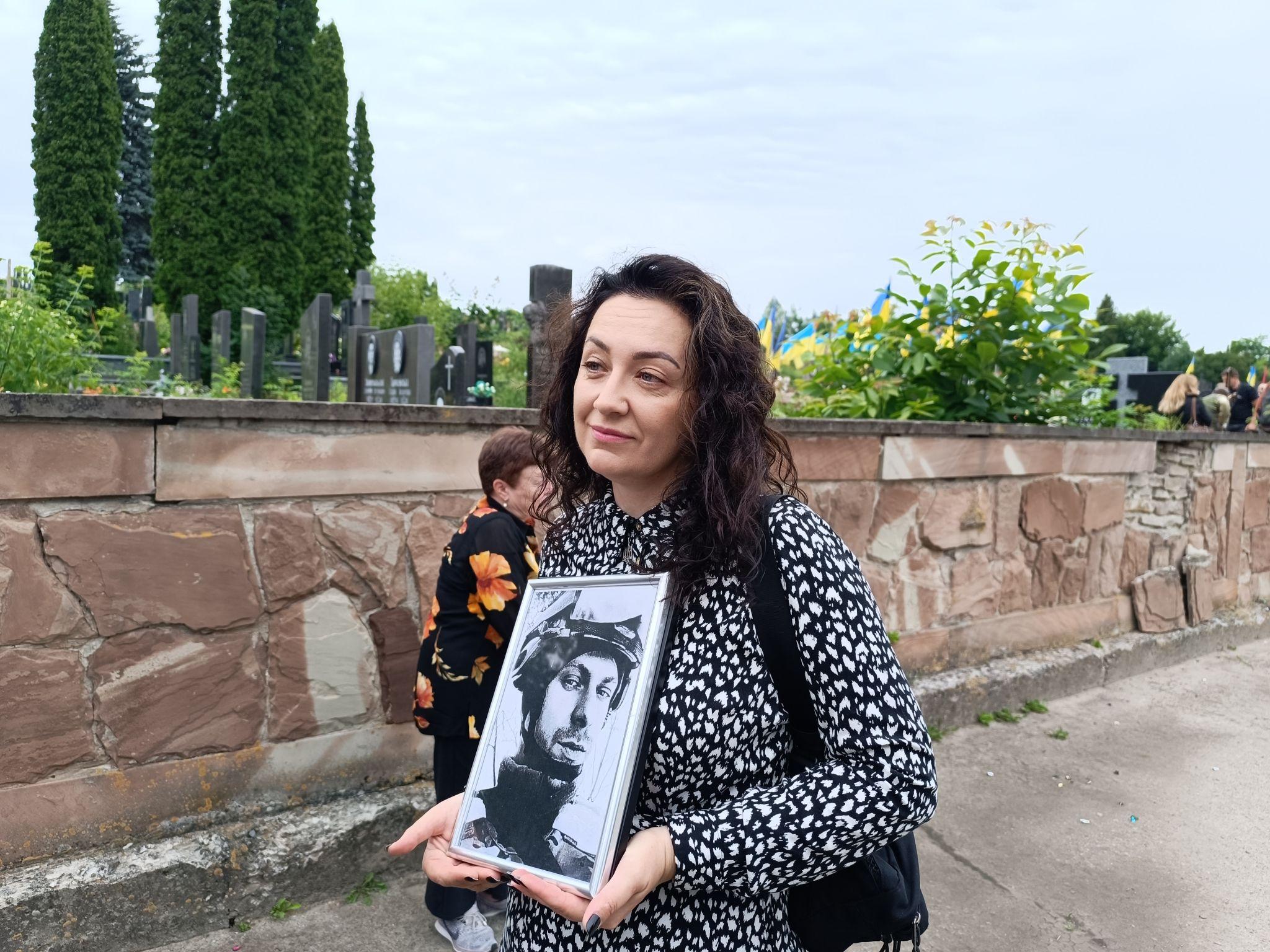 Новини Тернополя - фото з Тернопіль прощається із захисником Артуром Сніткусом