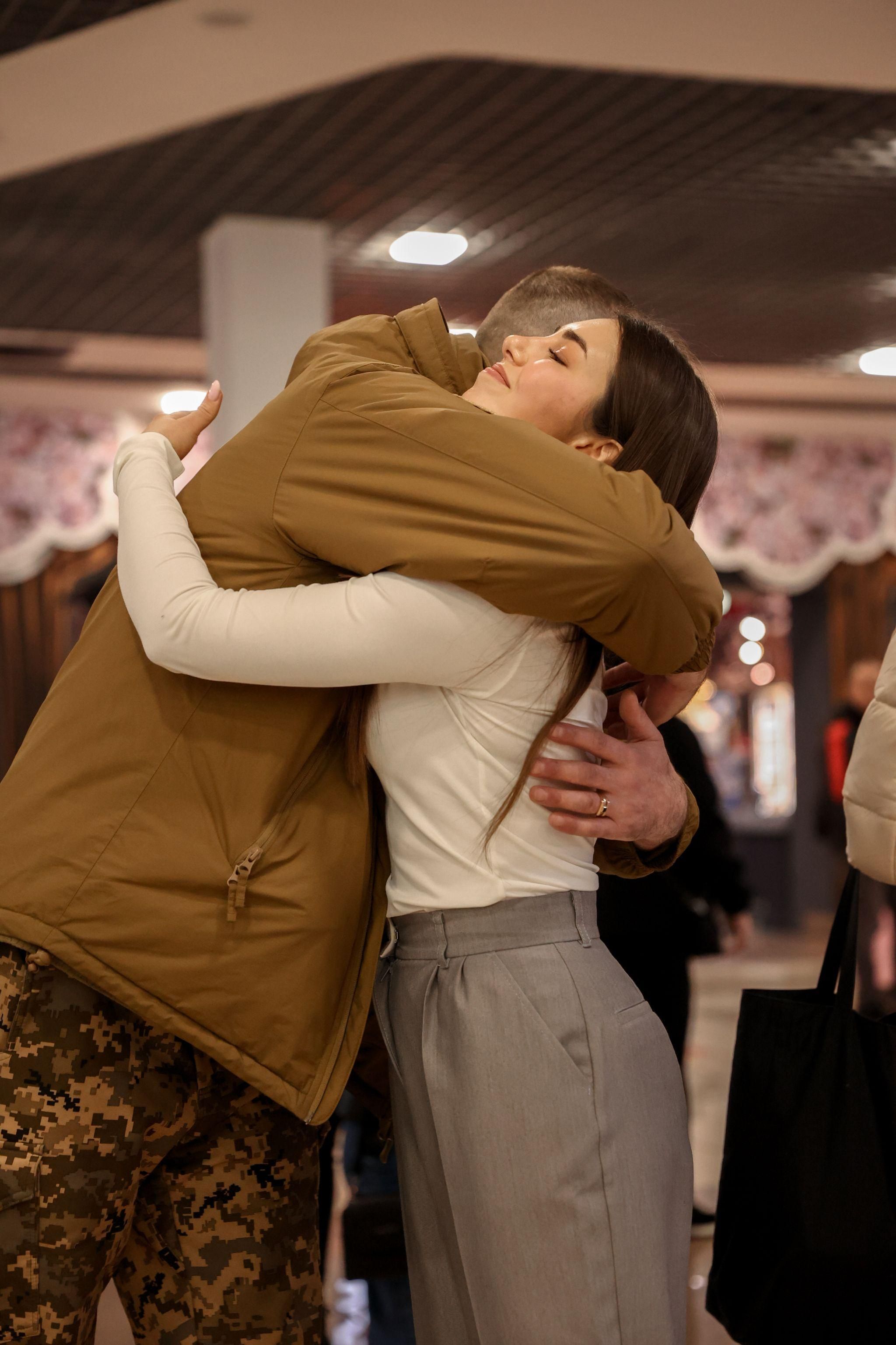 Новини Вінниці - фото з «Все менше знаходжу однодумців тут»: вінничанка збирає кошти для воїнів на книжкових ярмарках