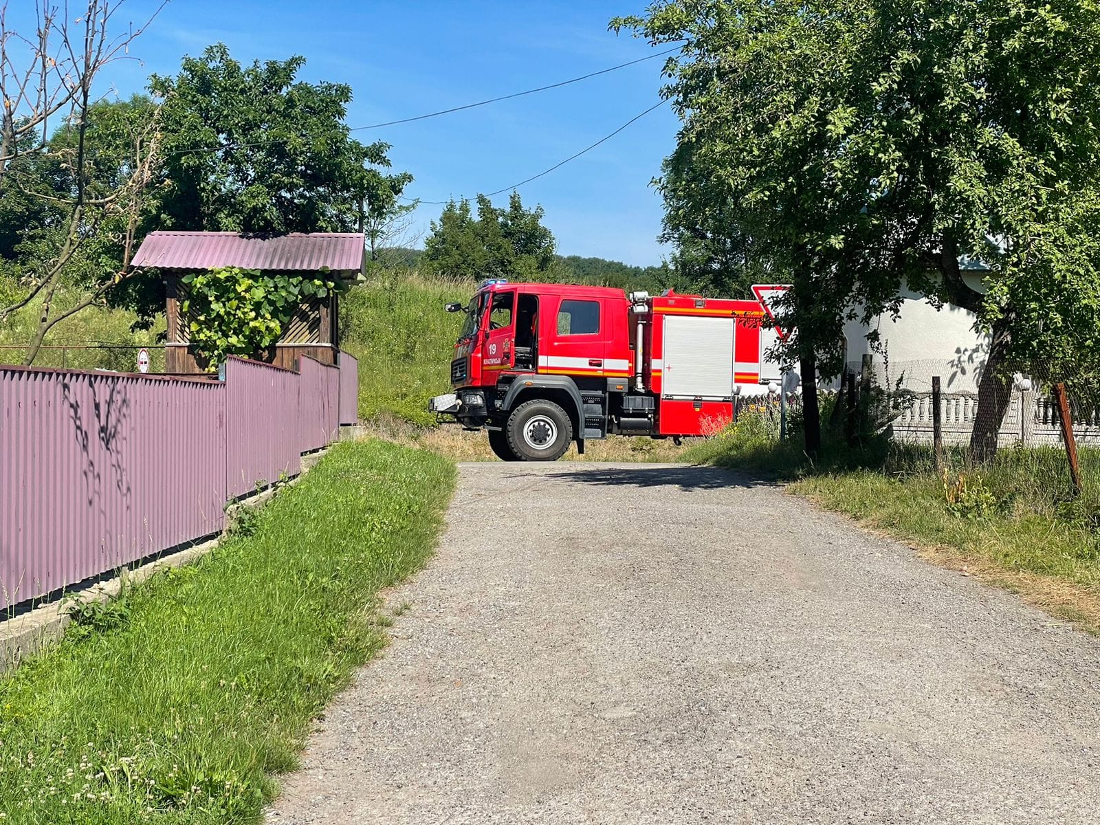 На зображенні може бути: швидка допомога