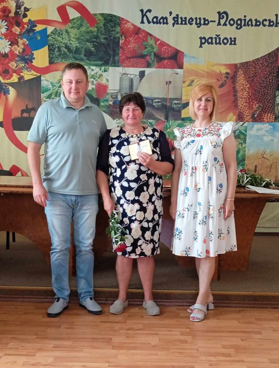 Новини Хмельницького - фото з На Кам’янеччині 13 жінок отримали звання «Мати-героїня» (ФОТО)