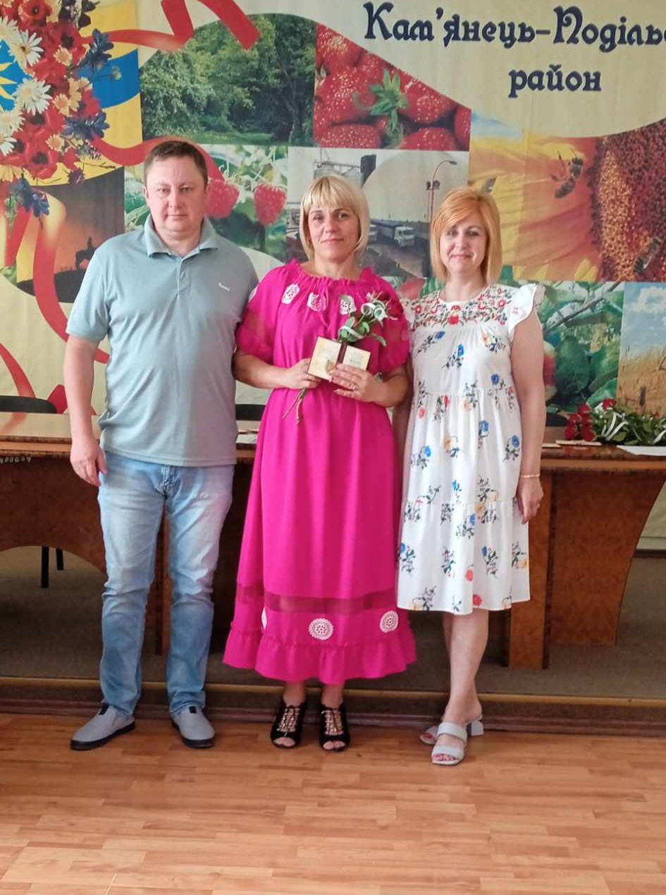 Новини Хмельницького - фото з На Кам’янеччині 13 жінок отримали звання «Мати-героїня» (ФОТО)