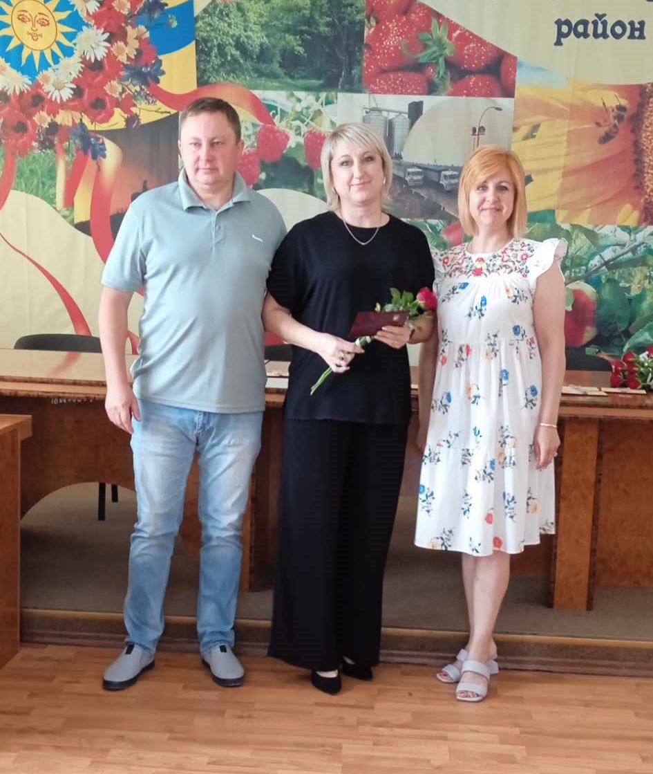 Новини Хмельницького - фото з На Кам’янеччині 13 жінок отримали звання «Мати-героїня» (ФОТО)