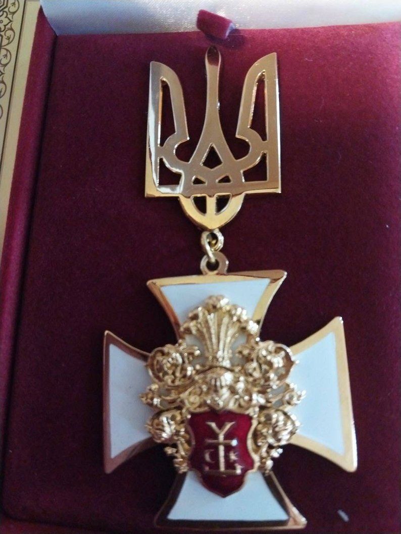 Новини Житомира - фото з Поета-пісняра з Житомира Вадима Крищенка нагородили орденом Івана Мазепи