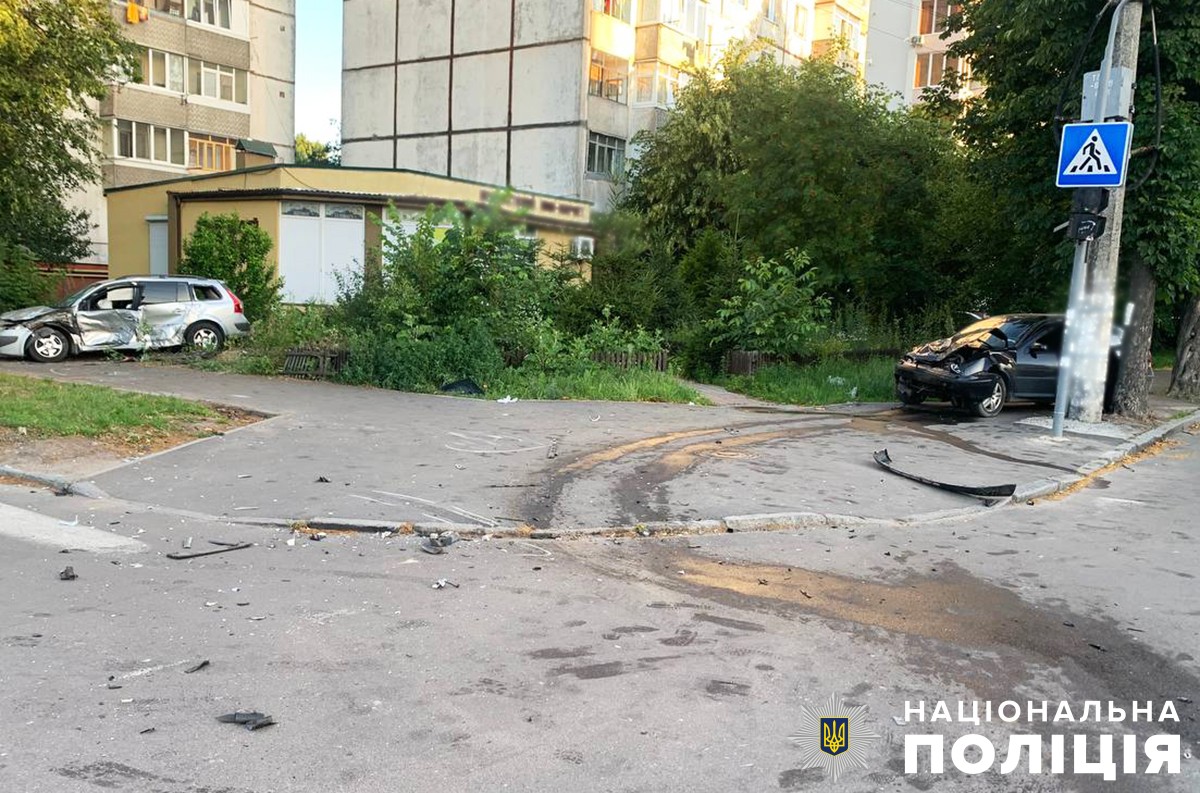 у житомирі в дтп травмовано четверо людей: поліція встановлює обставини