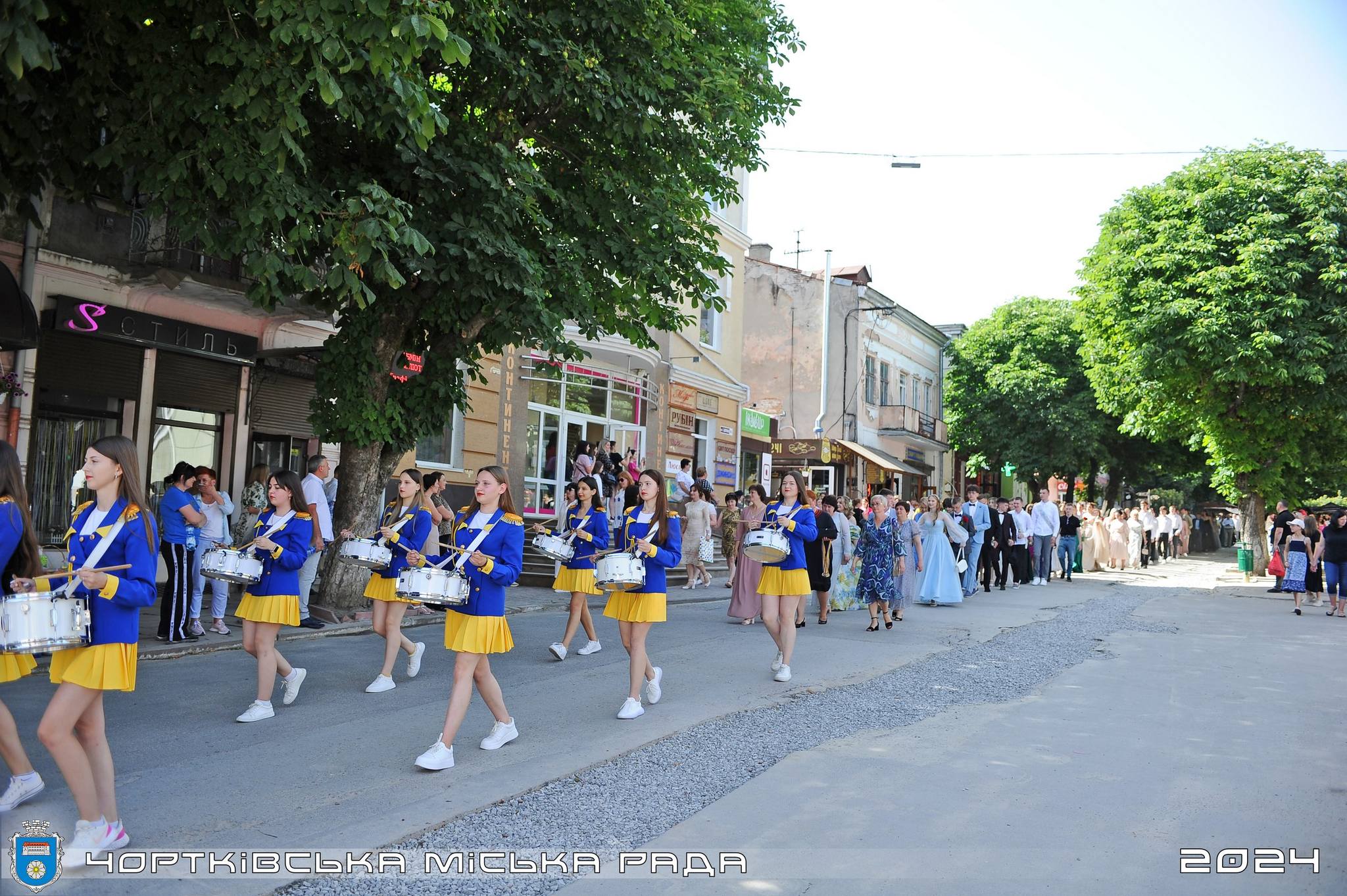 Новини Тернополя - фото з У Чорткові відбувся випускний 2024