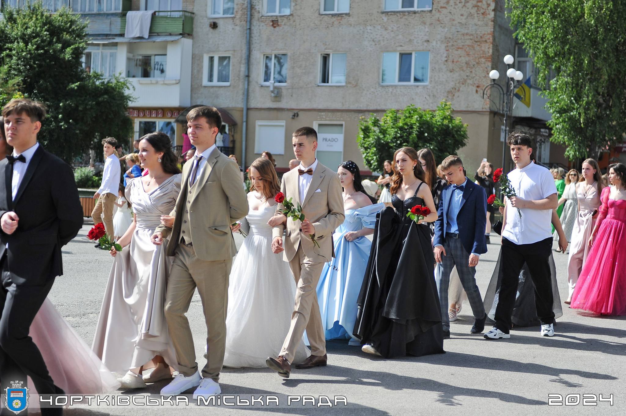 Новини Тернополя - фото з У Чорткові відбувся випускний 2024
