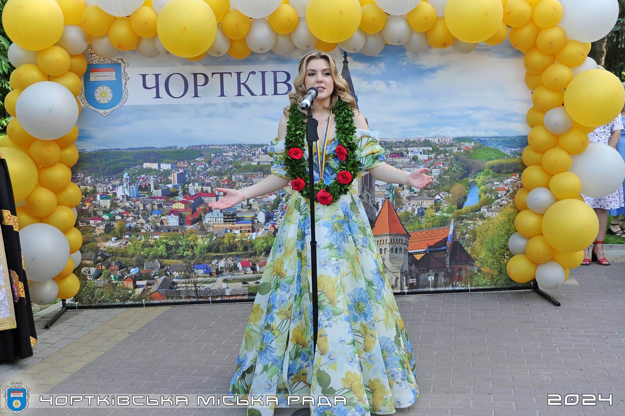 Новини Тернополя - фото з У Чорткові відбувся випускний 2024