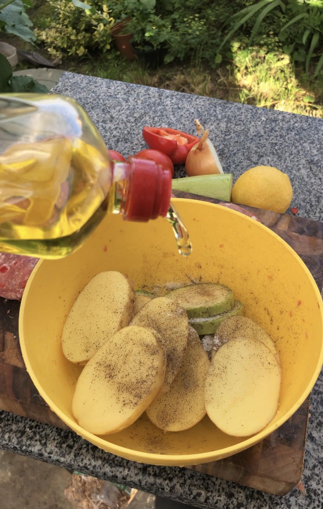 Новини Тернополя - фото з Котлети на грилі й «пивна дошка»