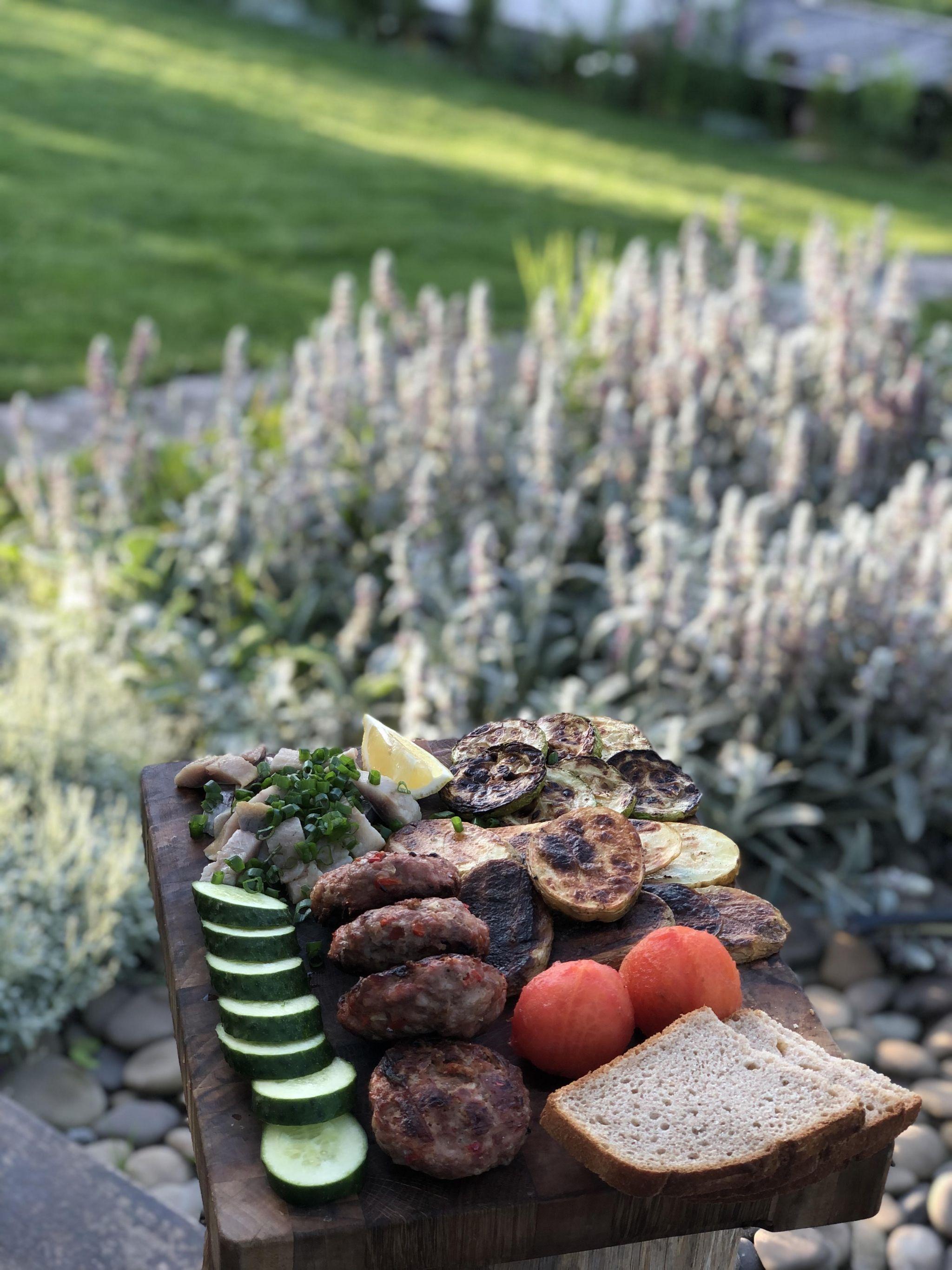 Новини Тернополя - фото з Котлети на грилі й «пивна дошка»