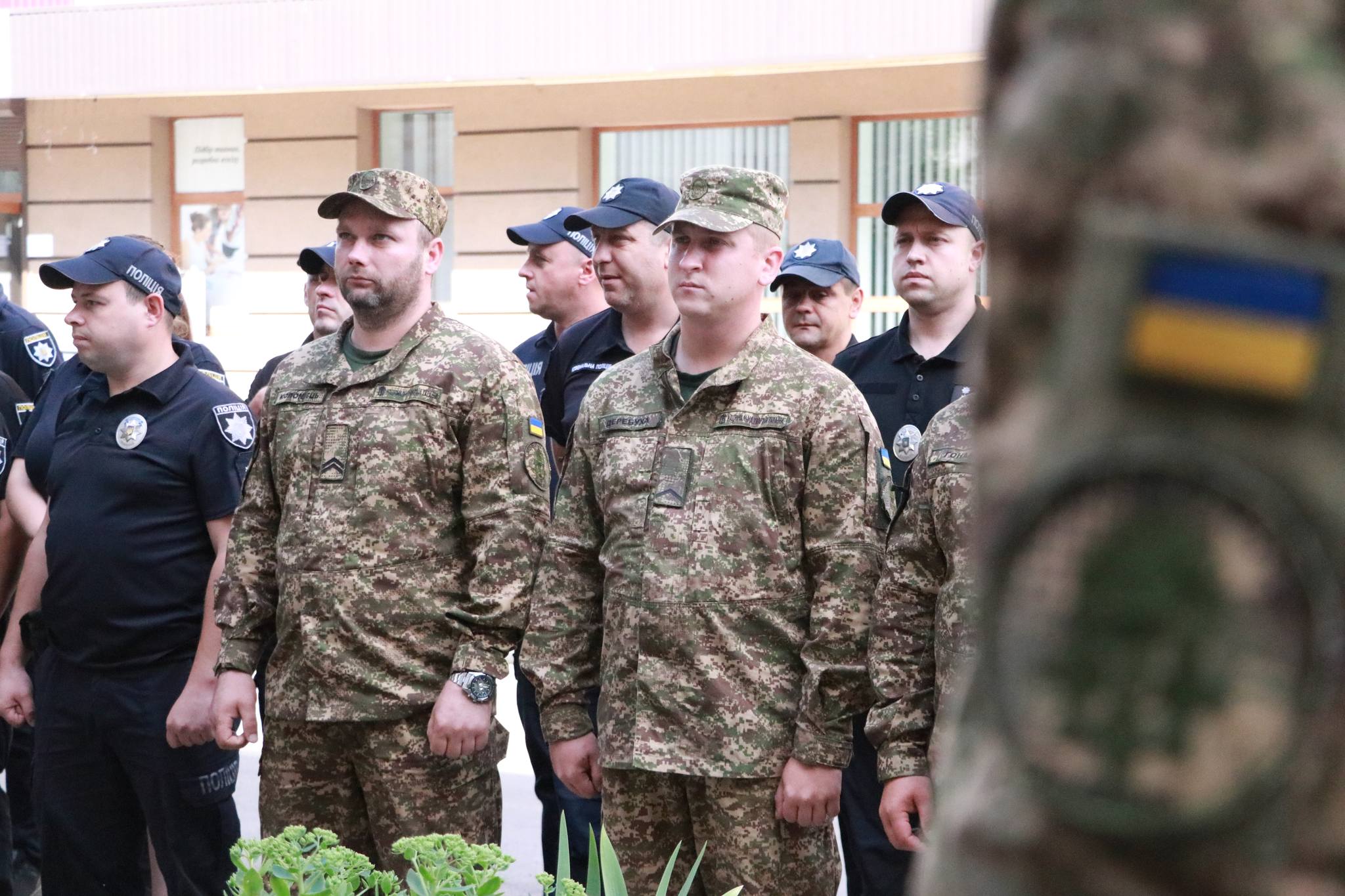 Новини Вінниці - фото з У Козятині відкрили меморіальну дошку загиблому бійцю Юрію Любарцю