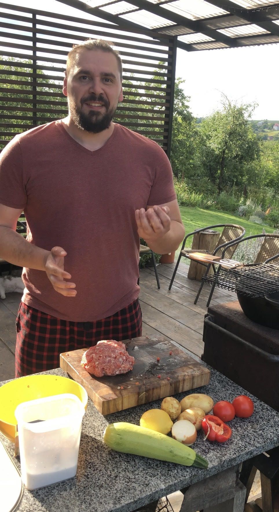 Новини Тернополя - фото з Котлети на грилі й «пивна дошка»