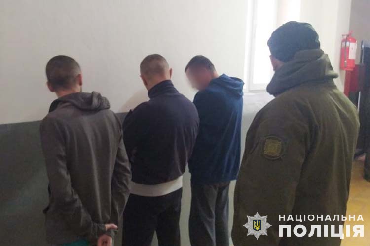 слідчі поліції тернопільщини скерували до суду провадження щодо "кримінального авторитета" і його спільника, які налагодили наркотрафік у сізо