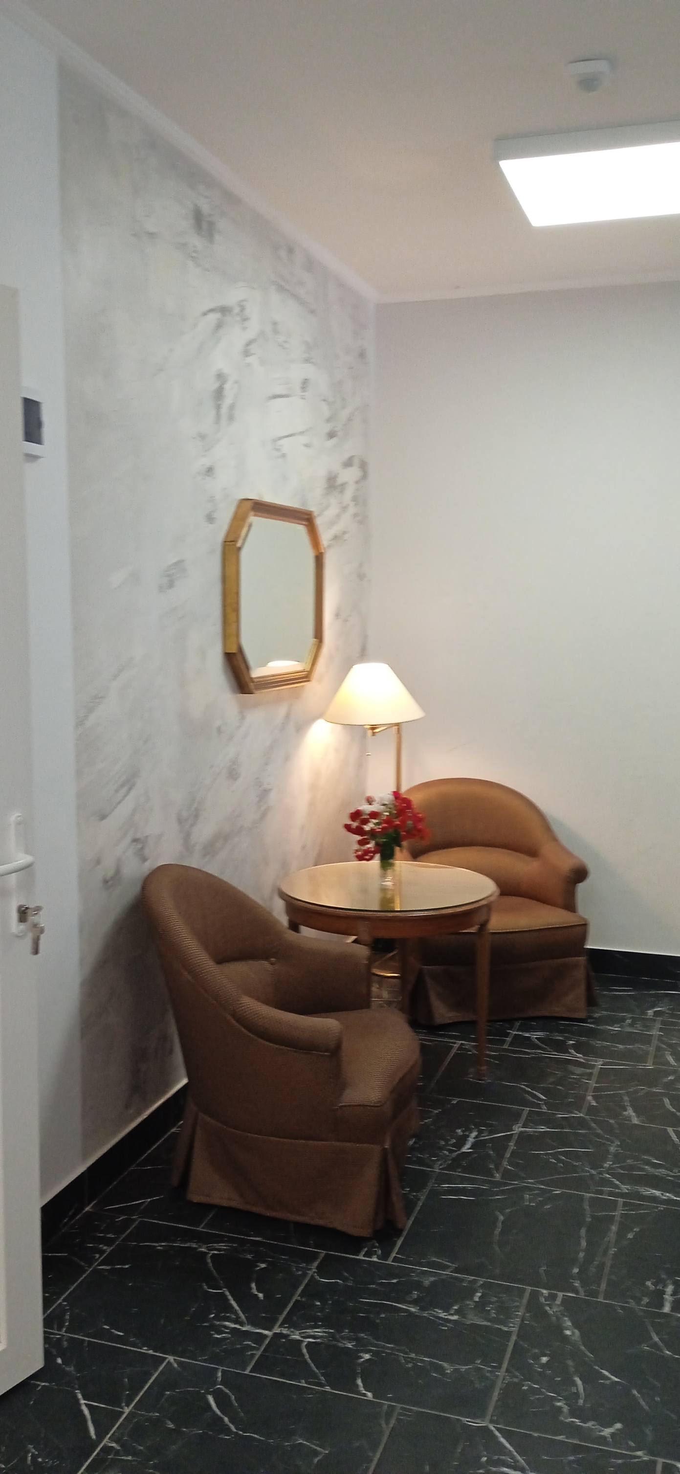 На зображенні може бути: всередині приміщення