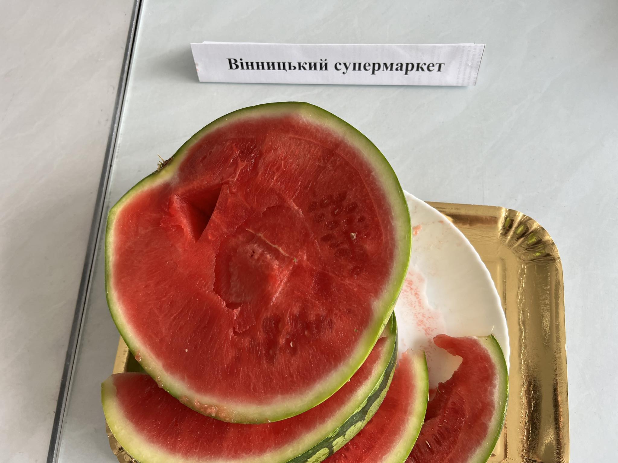 Новини Вінниці - фото з Ми перевірили баштанні культури. Що показав тест ранніх кавунів і динь на наявність нітратів?