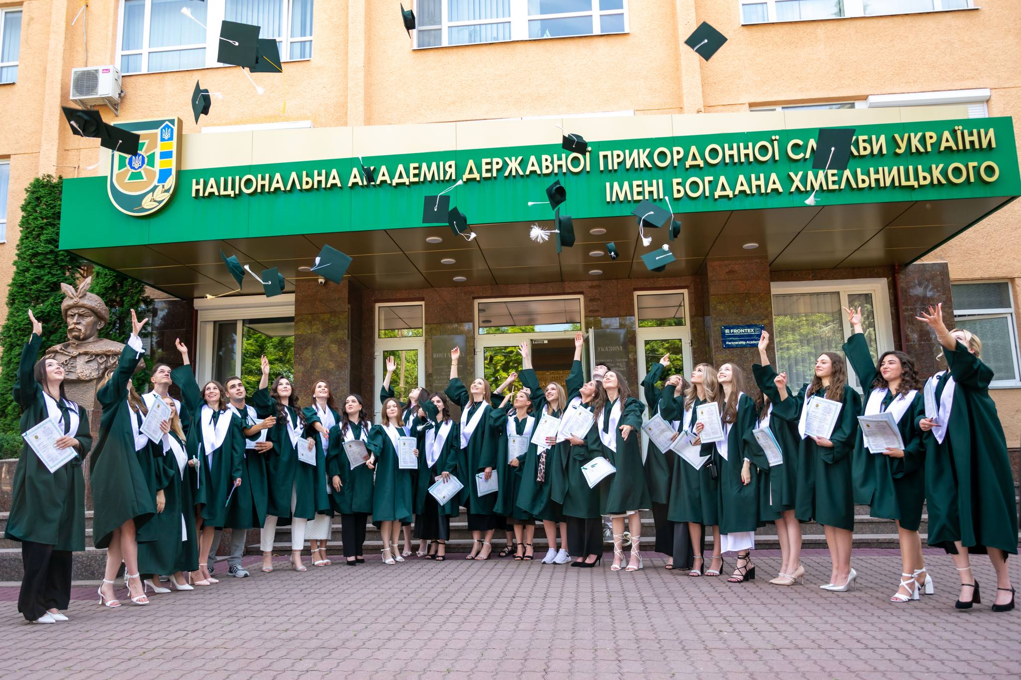 Новини Хмельницького - фото з У Хмельницькому прикордонному виші відбувся випуск студентів (ФОТО, ВІДЕО)