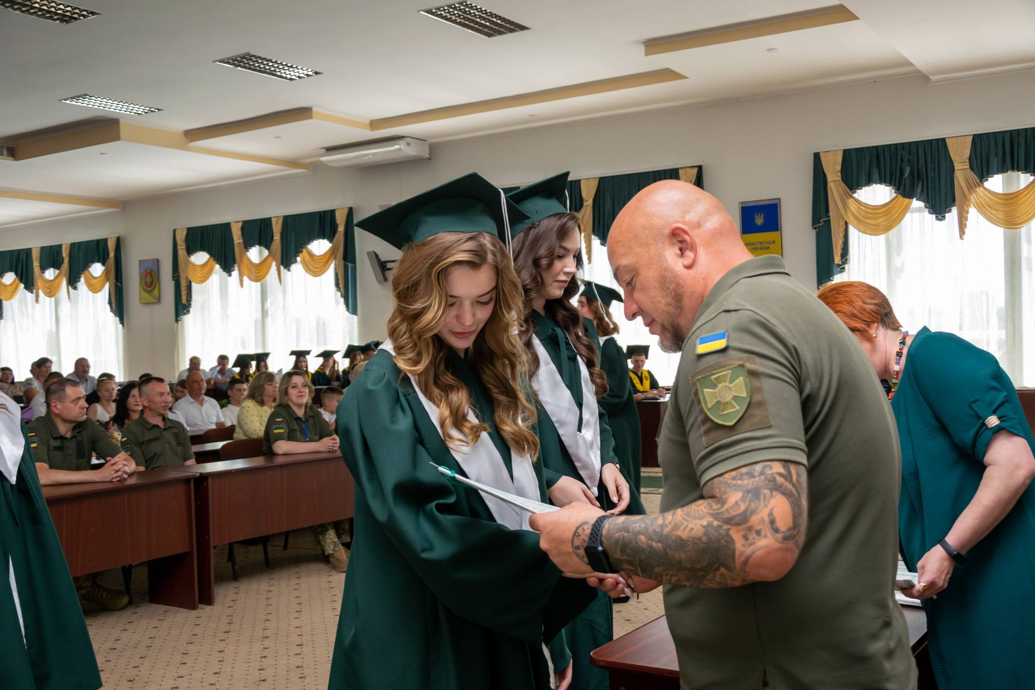 Новини Хмельницького - фото з У Хмельницькому прикордонному виші відбувся випуск студентів (ФОТО, ВІДЕО)