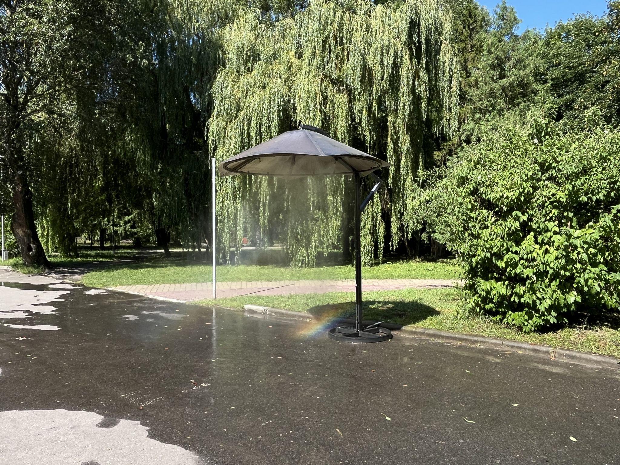 Новини Тернополя - фото з У Тернополі ввімкнули освіжаючі парасолі