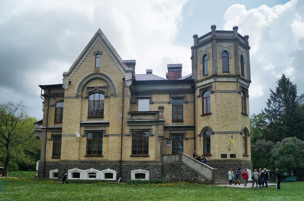 Новини Вінниці - фото з Палац адмірала у Митках: історія маєтку в британському стилі, в якому тепер працює школа