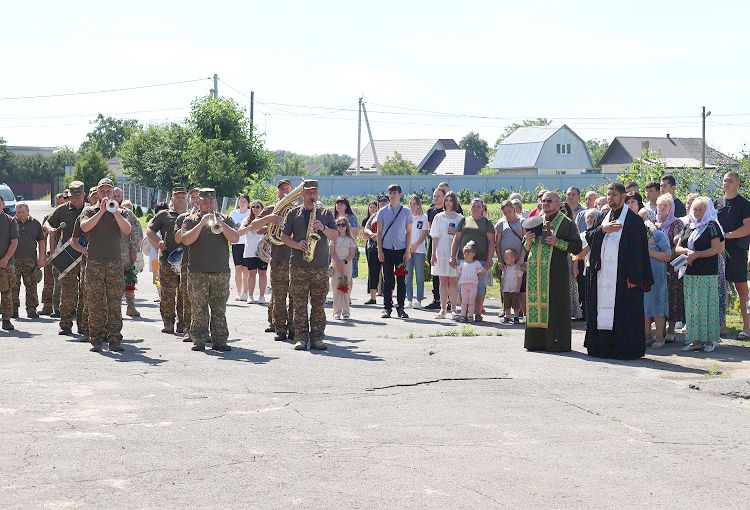 Новини Вінниці - фото з «Був завжди усміхнений та веселий». У Корделівці вшанували пам’ять бійця «Червоної калини»