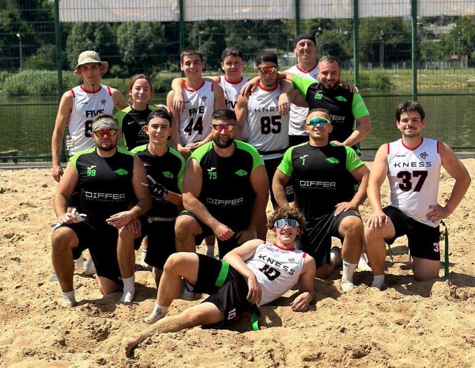 Новини Вінниці - фото з Вінницькі «Вовки» і «Вовчиці» — перші чемпіони України з пляжного флаг-футболу