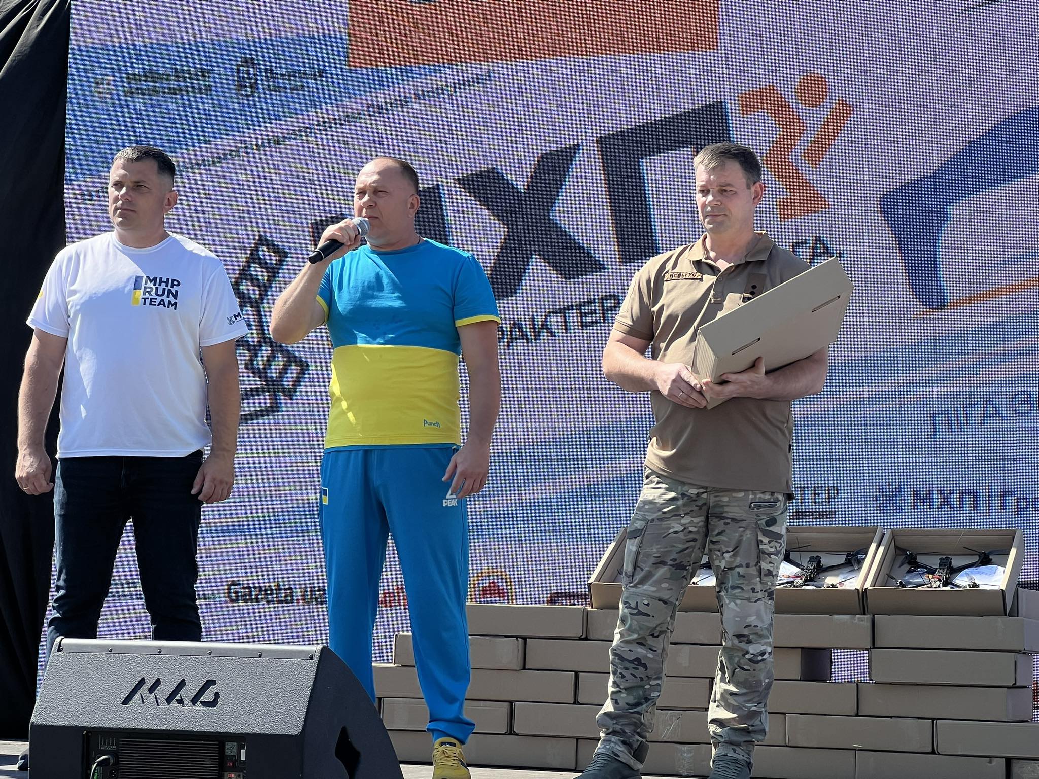 Новини Вінниці - фото з «FPV-дрони заміняють артилерію». Представники проєкту «Подільскі дрони» презентували себе на марафоні