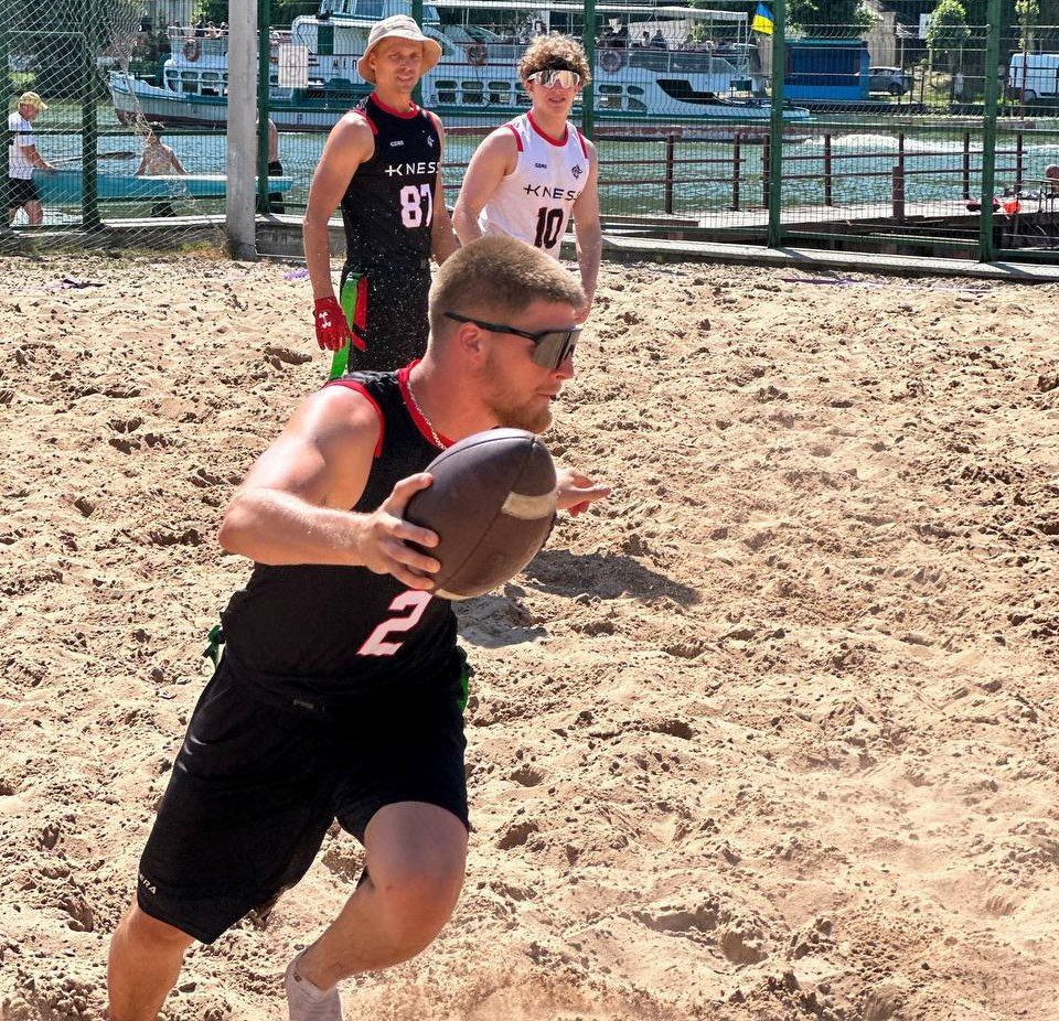 Новини Вінниці - фото з Вінницькі «Вовки» і «Вовчиці» — перші чемпіони України з пляжного флаг-футболу