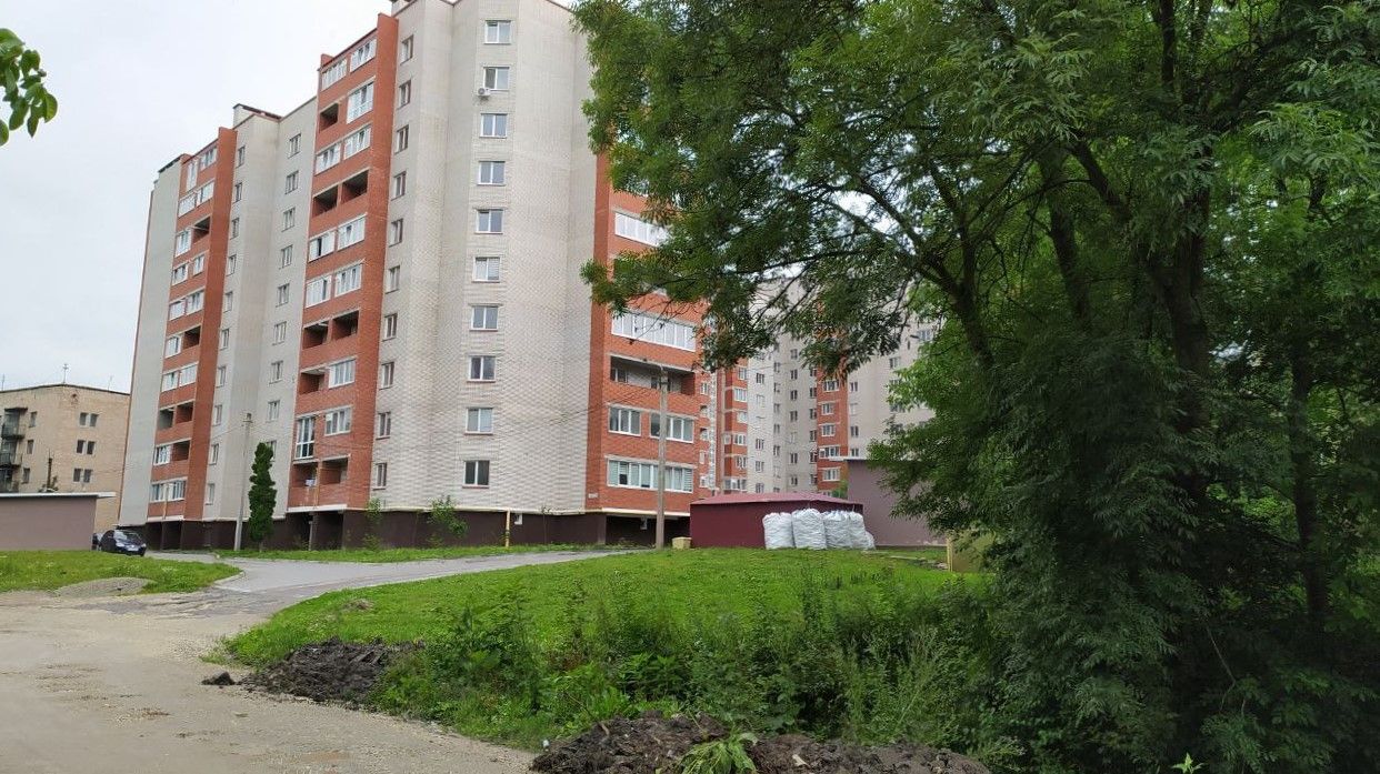 Новини Тернополя - фото з Вода стікає з кількох мікрорайонів: жителі Галицької роками чекають на облаштування дощової каналізації