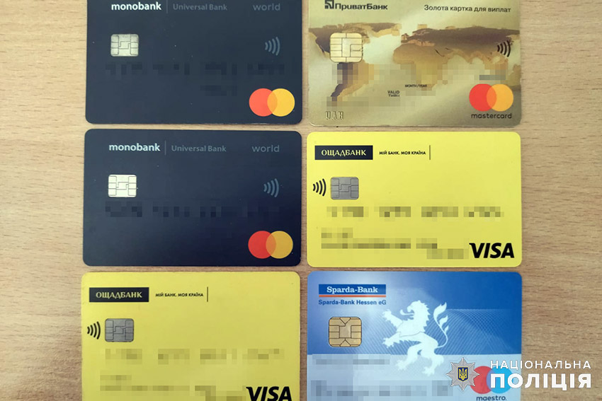 Новини Хмельницького - фото з Псевдоволонтер з Хмельниччини продав «гуманітарні»  автівки на 1,3 мільйона гривень, – поліція